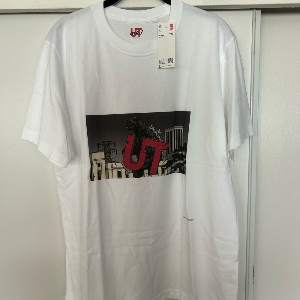 NWT Godzilla X Uniqlo, Japan exclusive, Godzilla tee